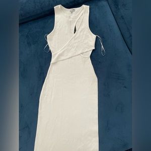 Sexy and slit sweater midi dress white small new with tags high slit curvy fit